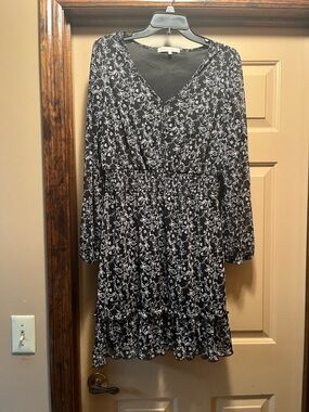V-Neck Black Floral Long-Sleeve Ruffle Hem Dress